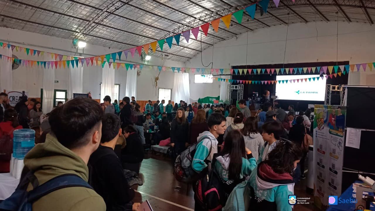 Feria de Carreras que se esta llevando a cabo en Macachin La Pampa