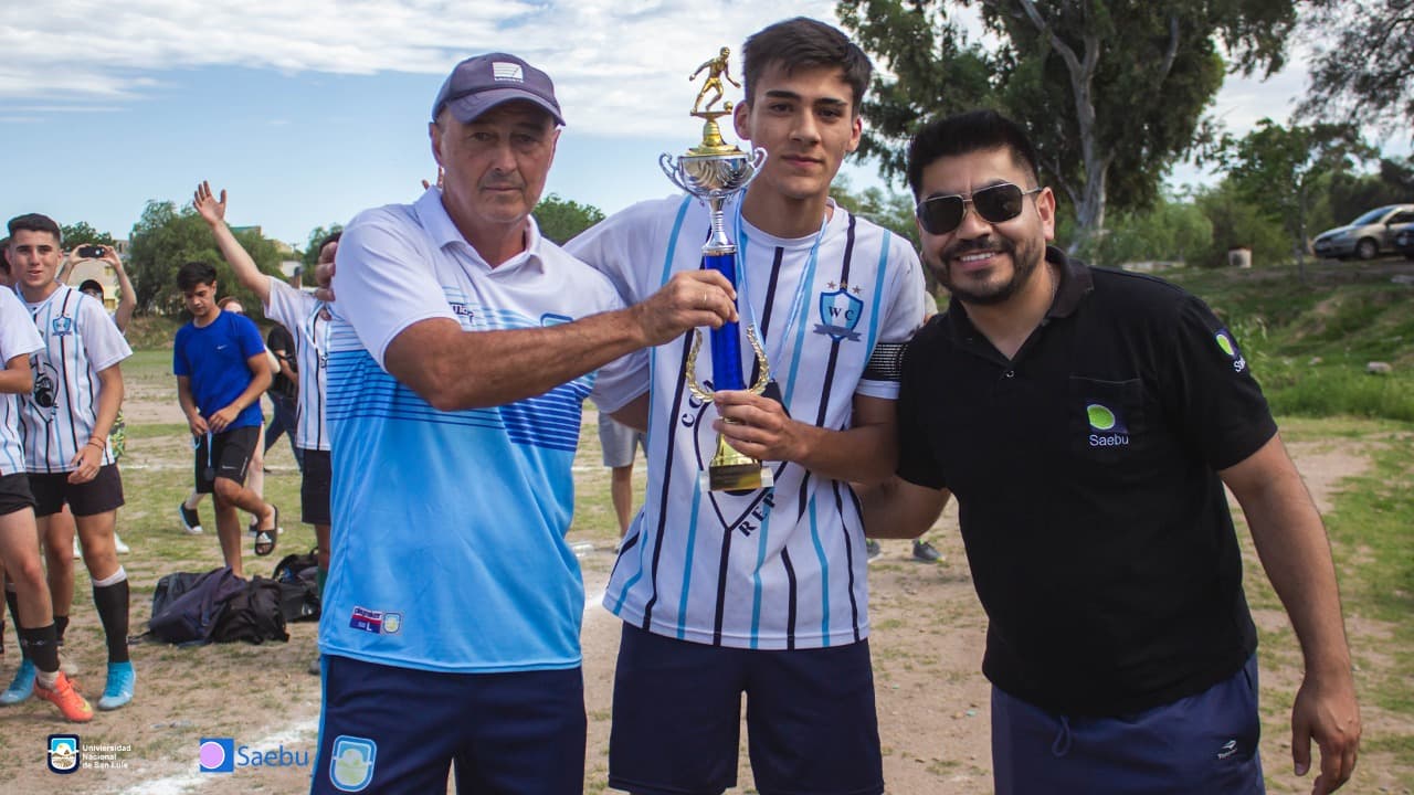 Entrega de premios de la liga interna de fútbol 11 de la UNSL sede San Luis